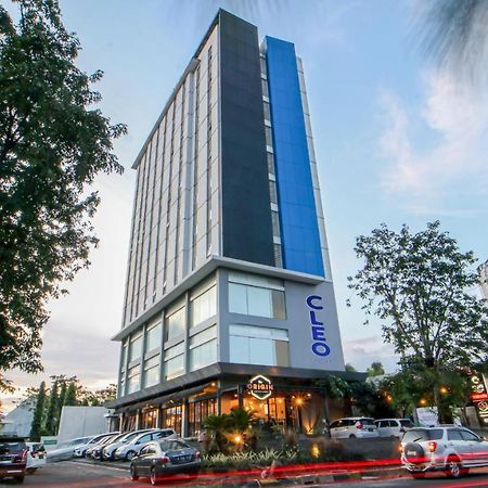 Cleo Hotel Jemursari Surabaia Exterior foto
